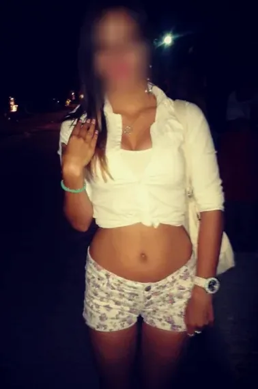 Abril, 27 años