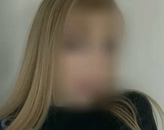 Sara, 20 años